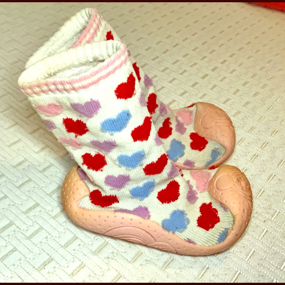 Toddler Fabric Hearts Print Booties